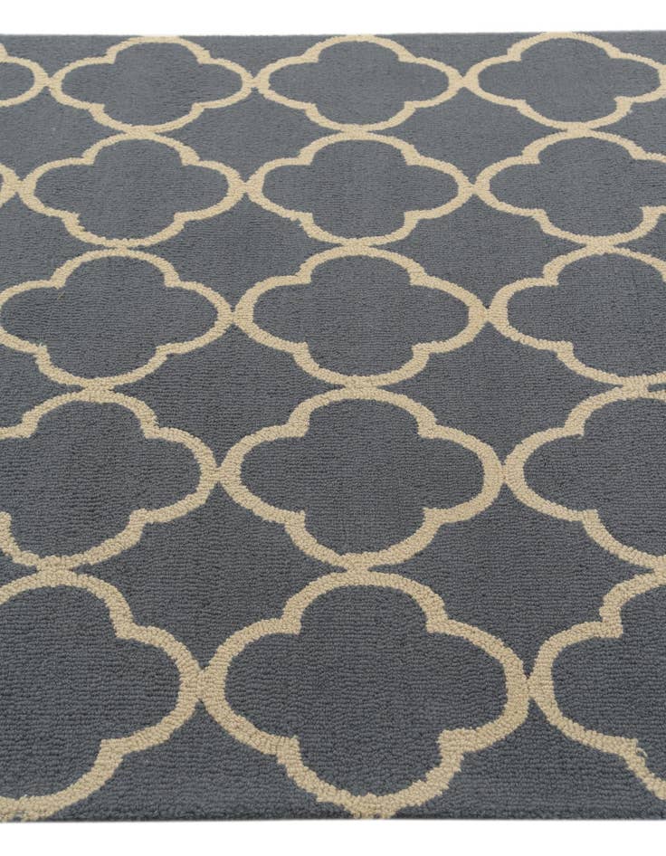 Detail image of 5' 1 x 8' Luna Wool Rug
