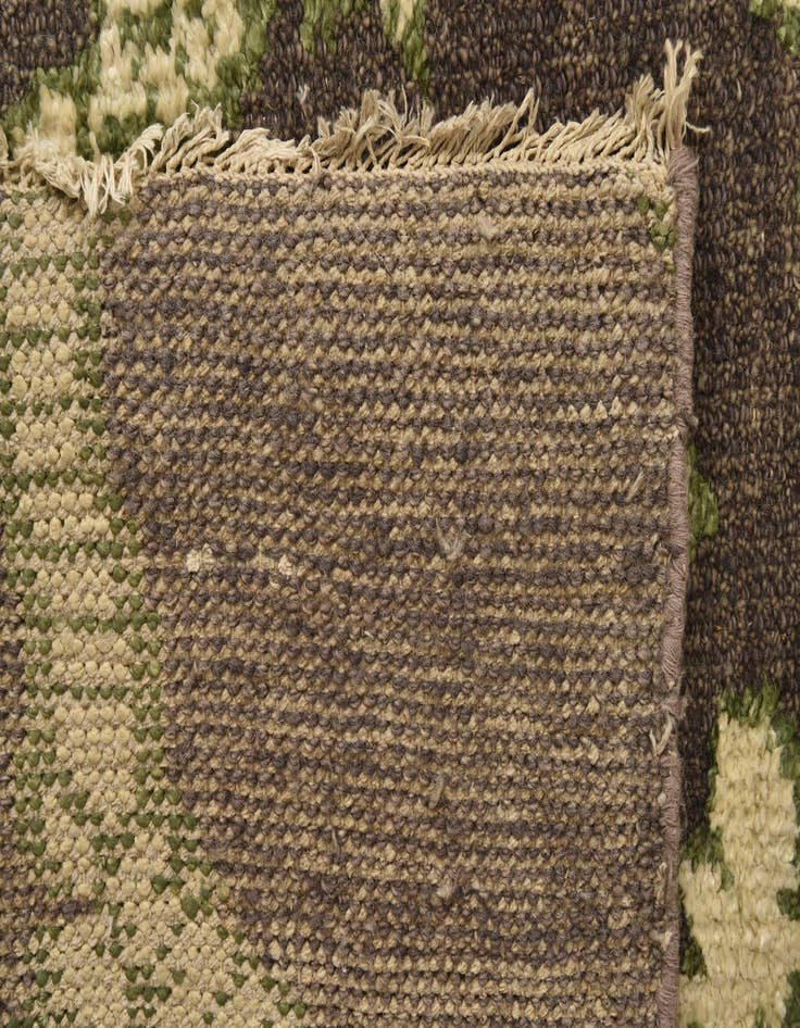 Detail image of 7' 10 x 10'  Hand Knotted Luna Rug