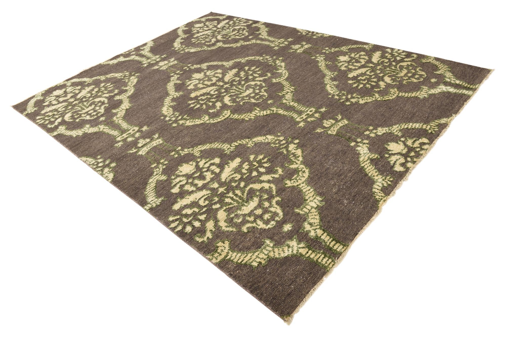 7' 10 x 10' Hand Knotted Luna Rug