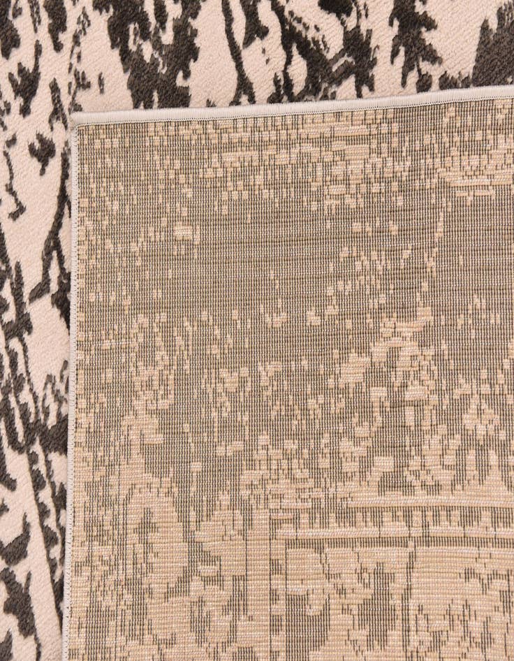 Detail image of 5' x 7' 10 Modern Classical Rug