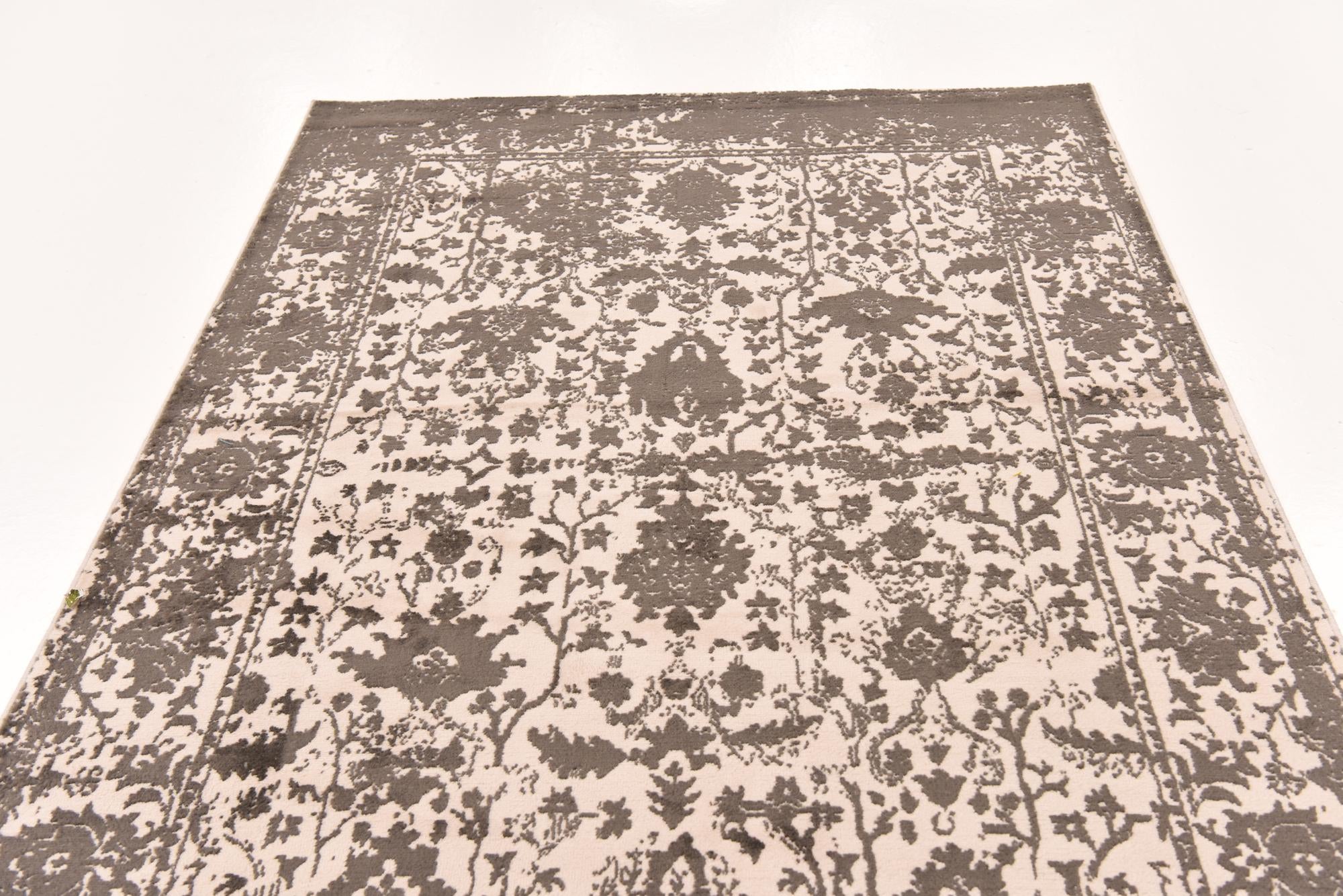 5' x 7' 10 Modern Classical Rug