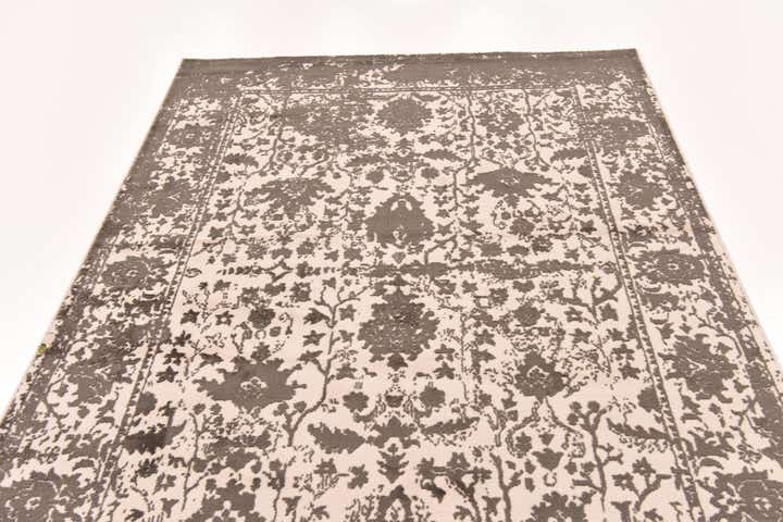 5' x 7' 10 Modern Classical Rug
