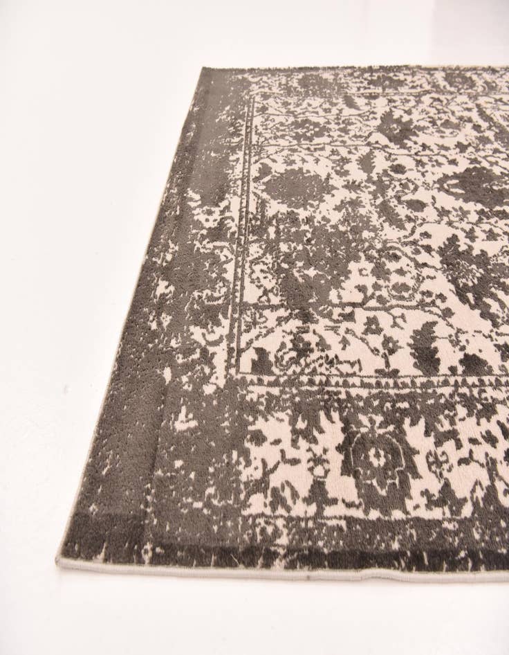 Detail image of 5' x 7' 10 Modern Classical Rug