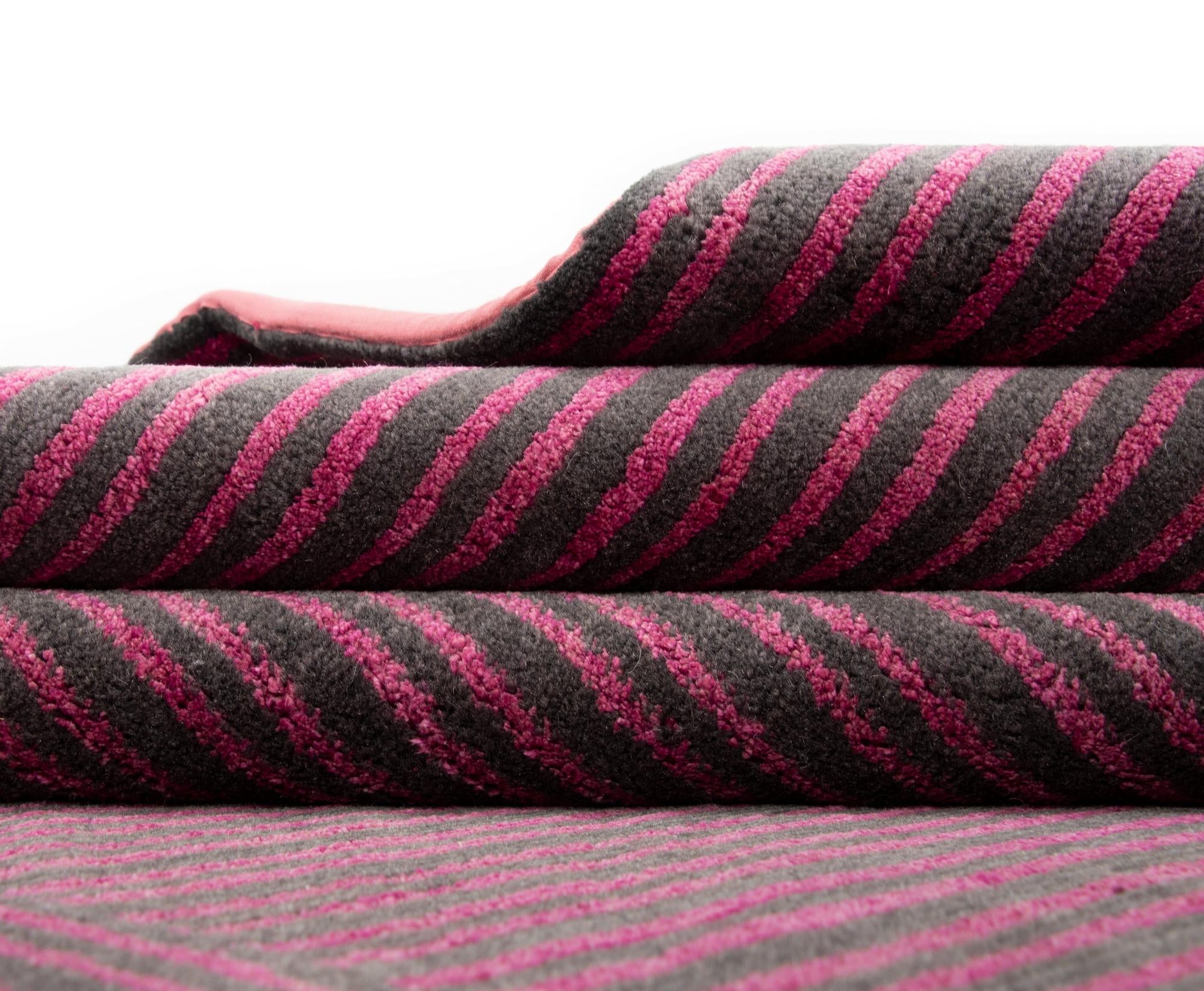 7' 6 x 9' 11 Modern Nehmo Rug