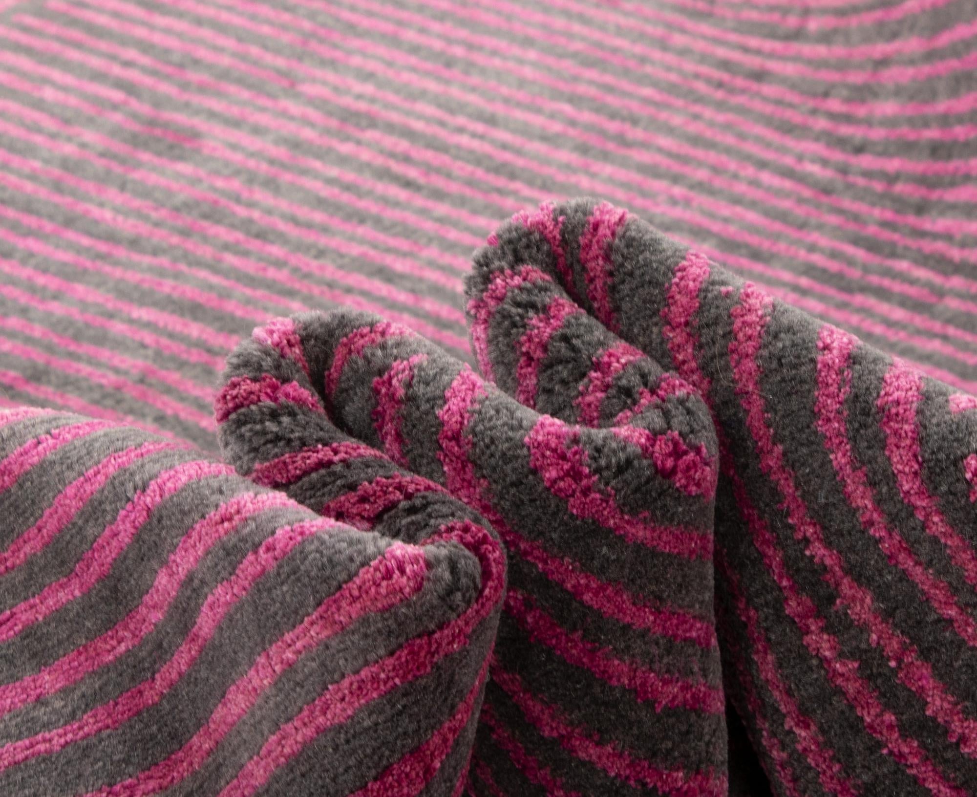 7' 6 x 9' 11 Modern Nehmo Rug