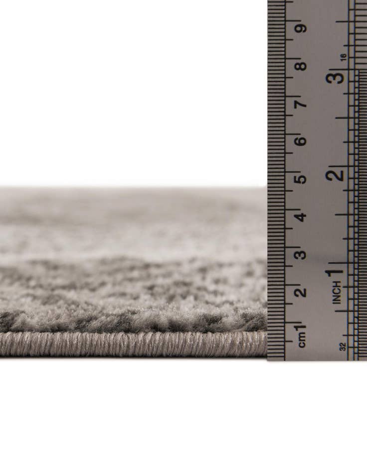 Detail image of 7' x 10' Monaco Rug