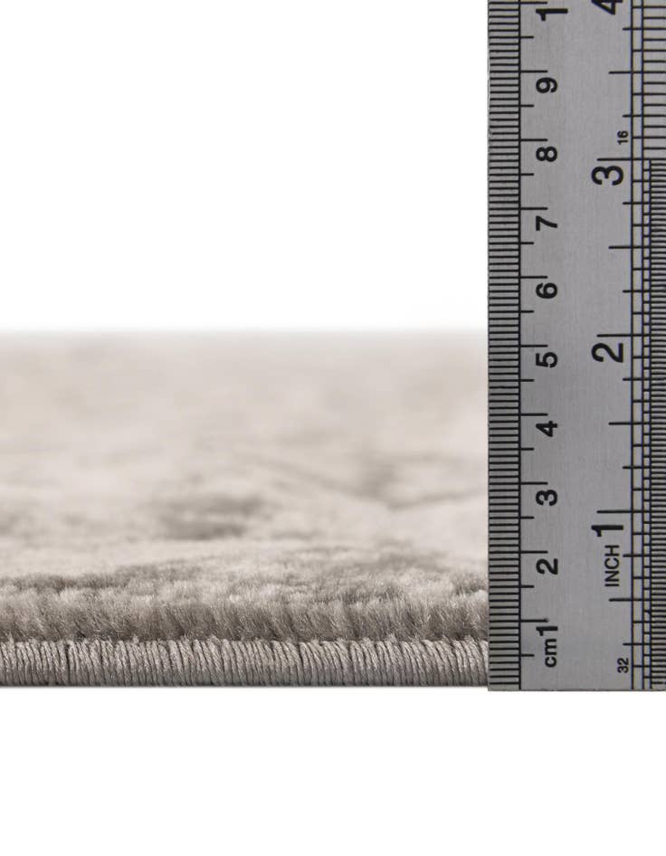 Detail image of 6' x 9' Monaco Rug