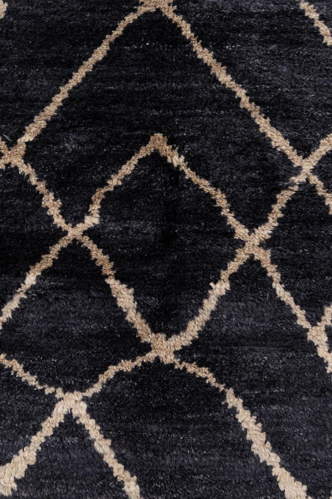 5' 9 x 7' 9 Hand Knotted Moroccan Wool Rug
