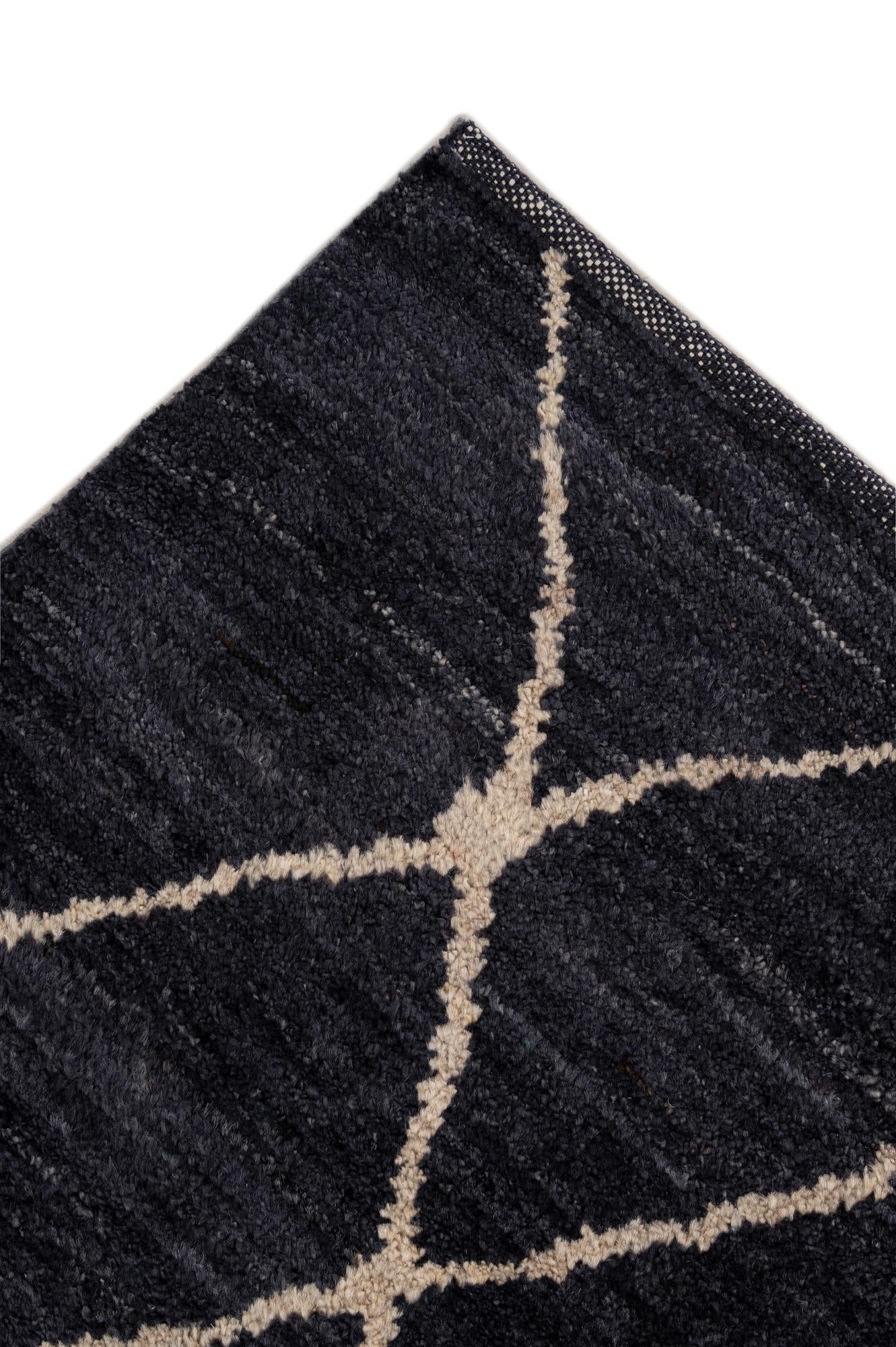 5' 9 x 7' 9 Hand Knotted Moroccan Wool Rug