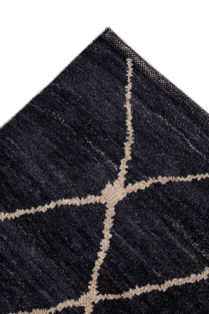 5' 9 x 7' 9 Hand Knotted Moroccan Wool Rug