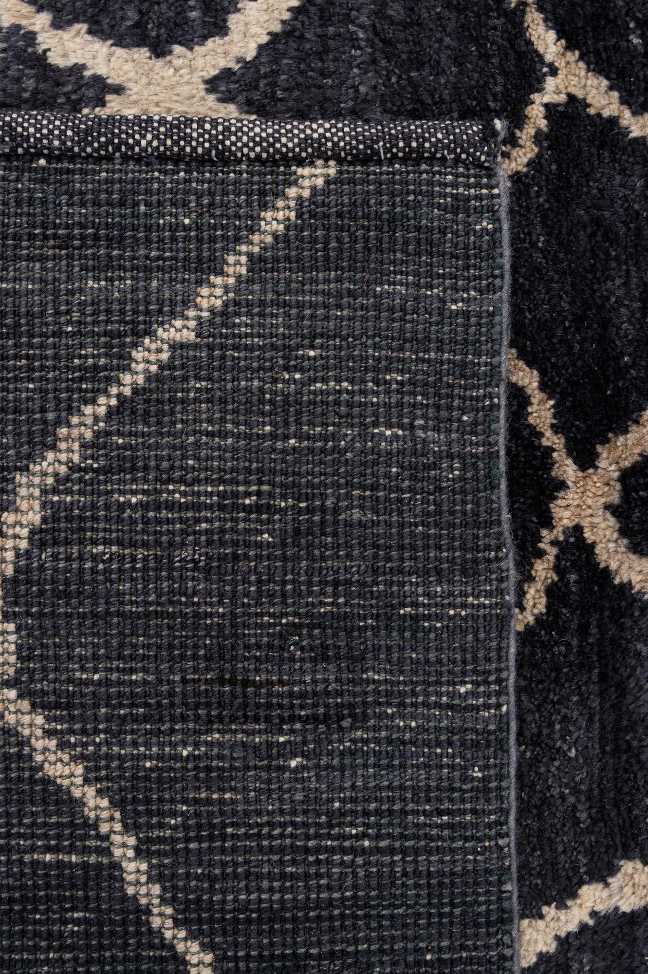 5' 9 x 7' 9 Hand Knotted Moroccan Wool Rug