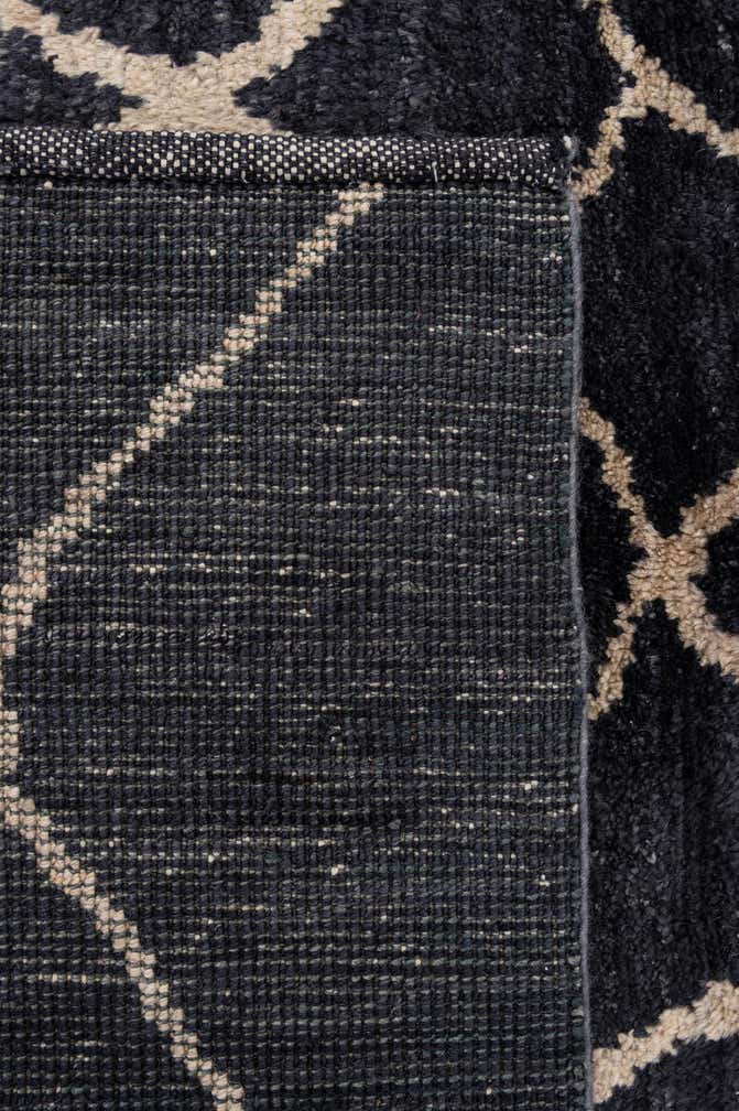 5' 9 x 7' 9 Hand Knotted Moroccan Wool Rug