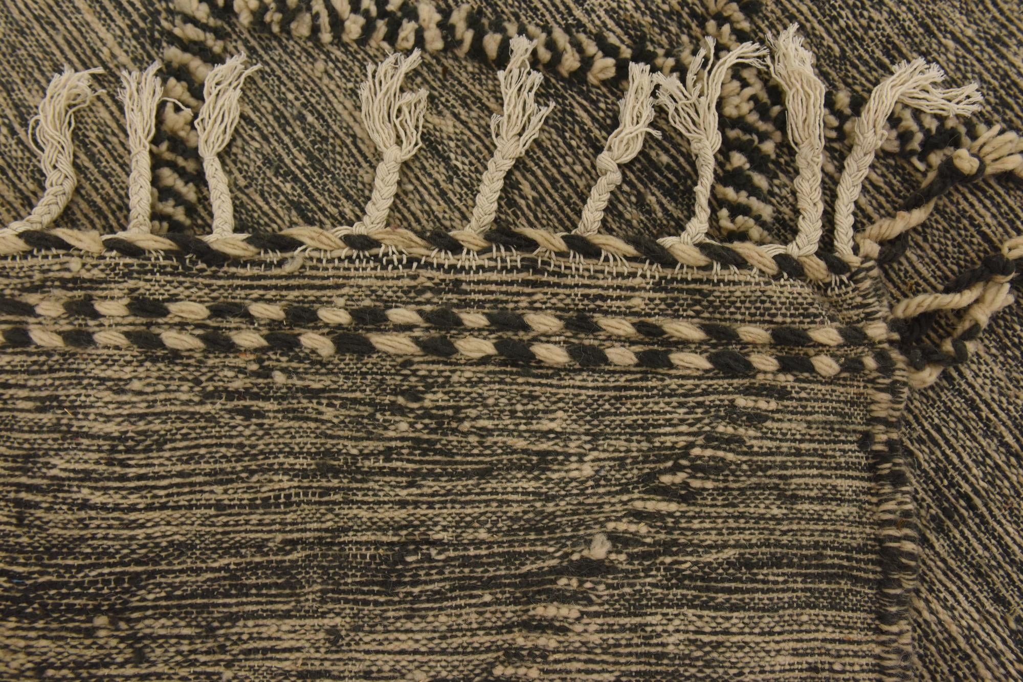 4' 11 x 8' 4 Hand Knotted Moroccan Wool Rug