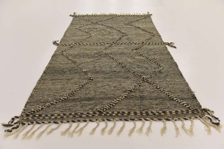 4' 11 x 8' 4 Hand Knotted Moroccan Wool Rug