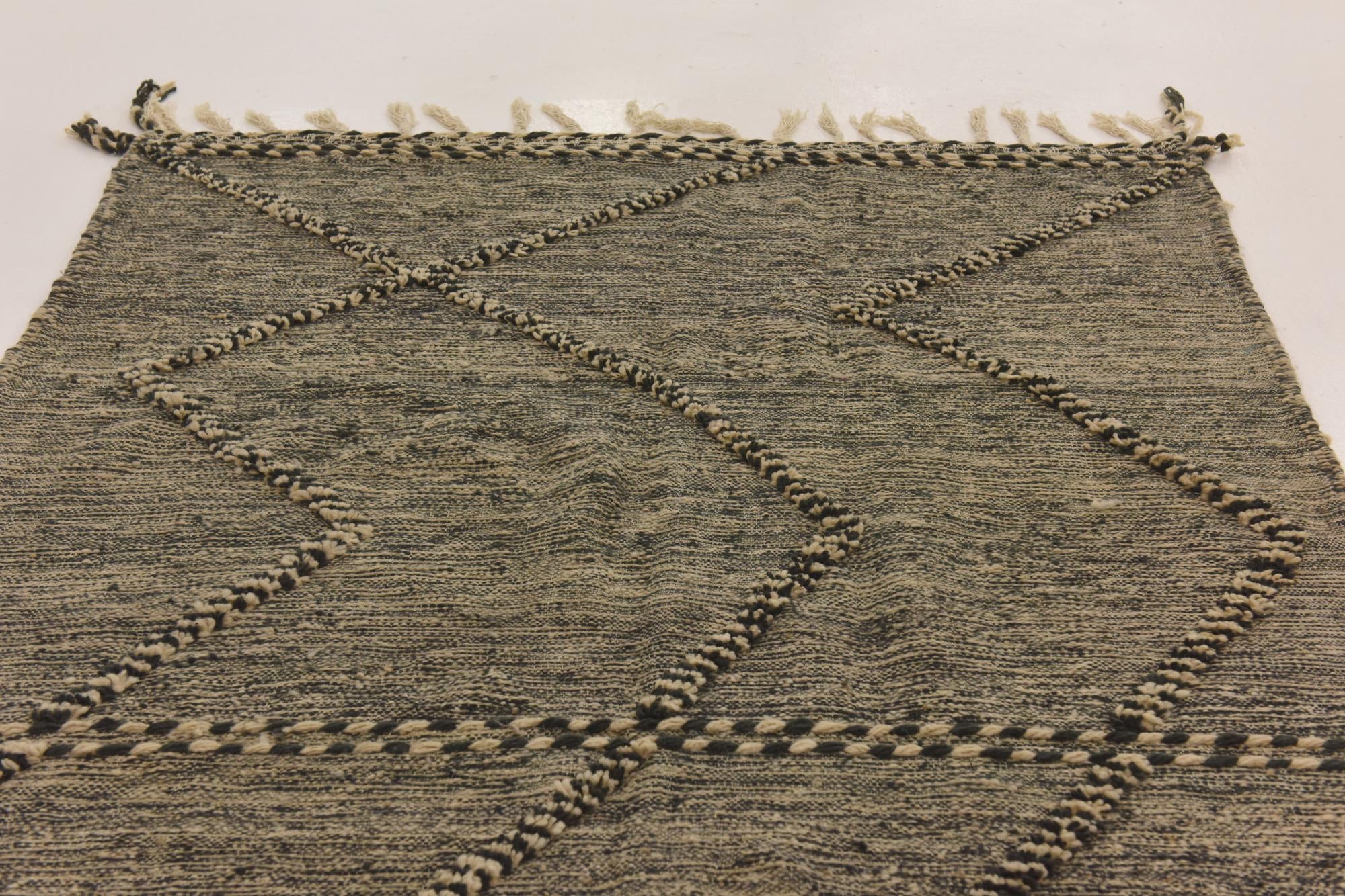 4' 11 x 8' 4 Hand Knotted Moroccan Wool Rug