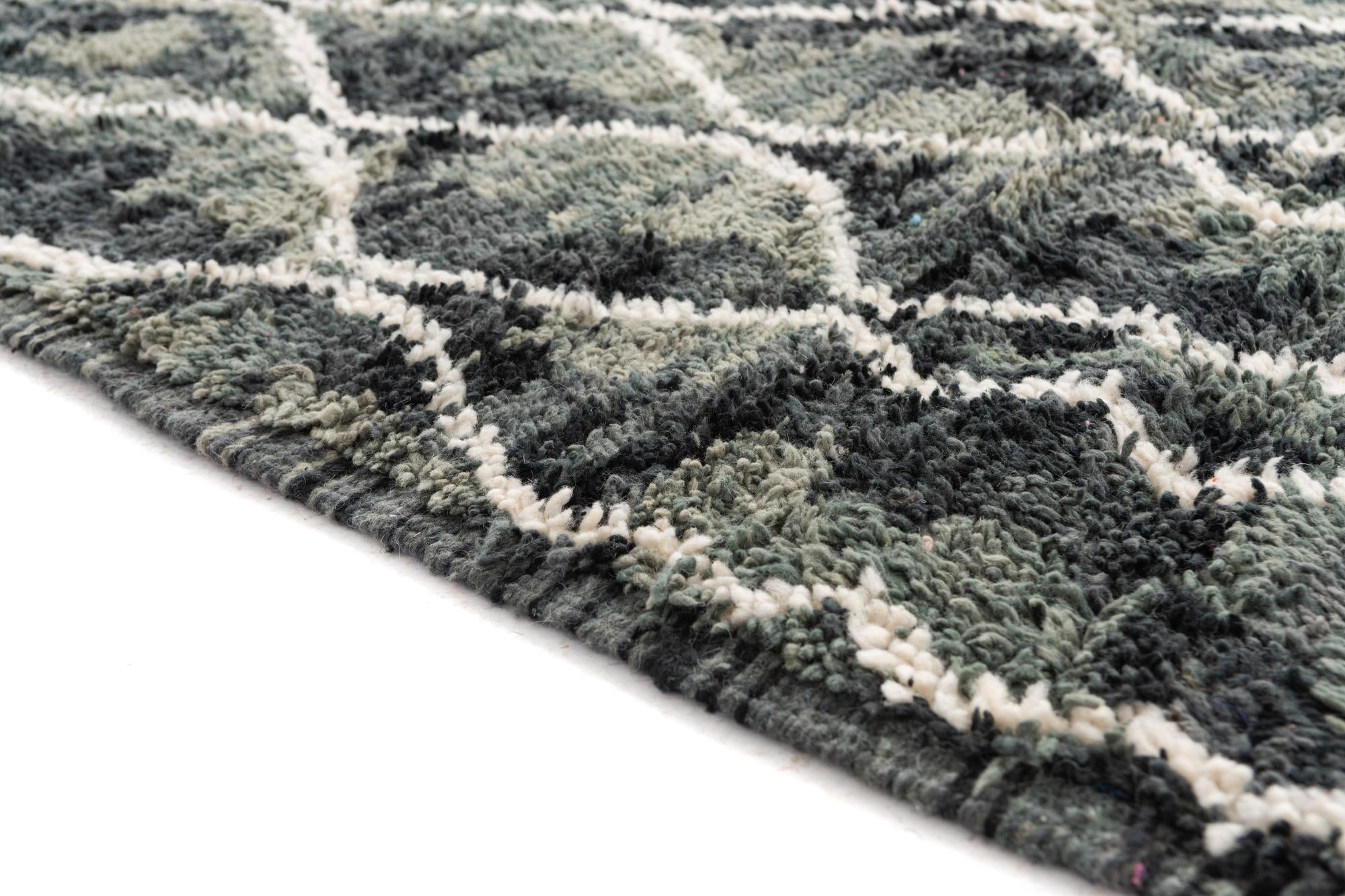 5' x 8' Hand Knotted Moroccan Wool Rug