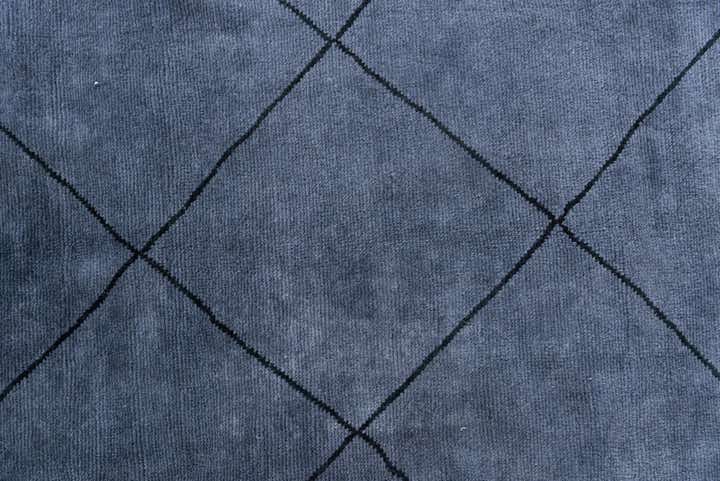 7' 9 x 9' 10 Hand Knotted Moroccan Wool Rug