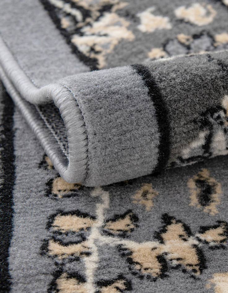 Detail image of 5' 3 x 8' Neda Rug