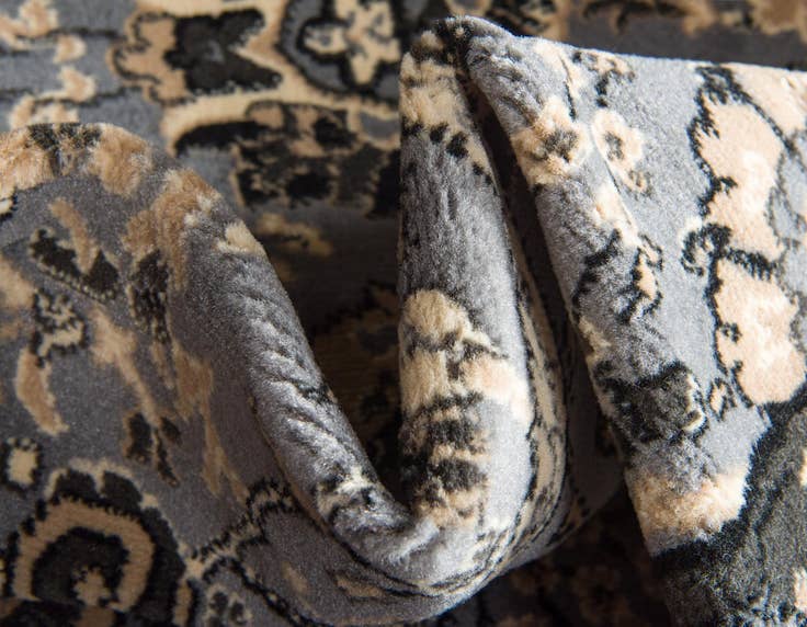 Detail image of 5' 3 x 8' Neda Rug