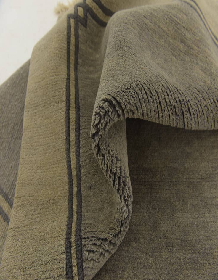 Detail image of 4' x 5' 10 Hand Knotted Nepal Wool Rug