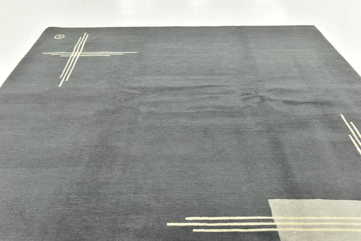 Detail image of 8' 2 x 11' 7 Hand Knotted Nepal Wool Rug