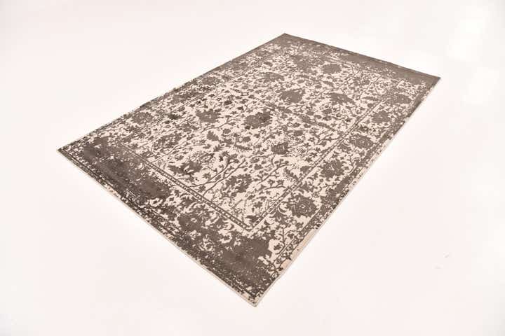 5' x 7' 10 New Vintage Rug
