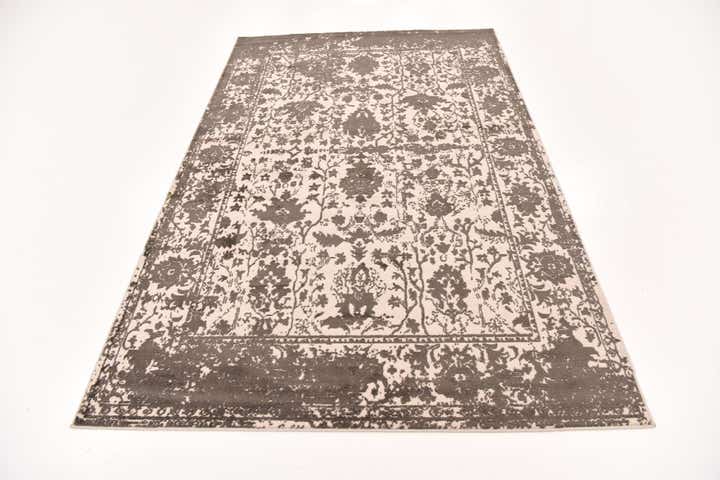 5' x 7' 10 New Vintage Rug