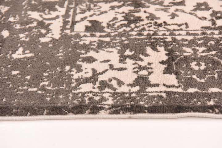 5' x 7' 10 New Vintage Rug