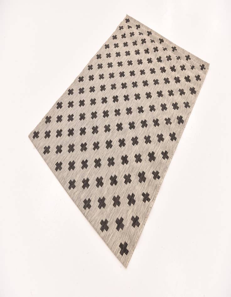 Detail image of 4' x 5' 6 Easy-Clean Modern Indoor / Outdoor Rug