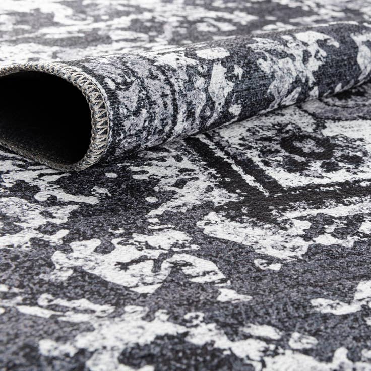 Detail image of 7' 10 x 11' Washable Renaissance Rug