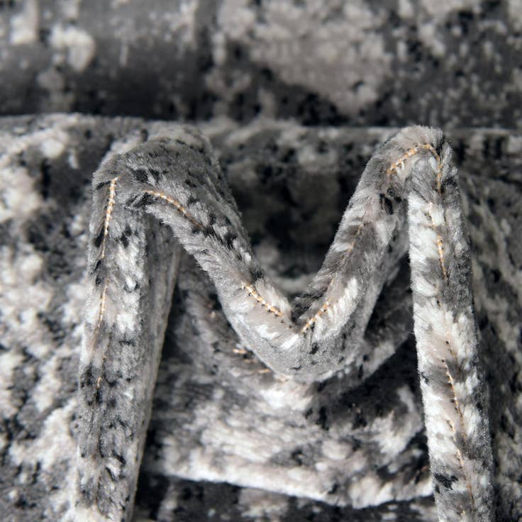 Detail image of 5' x 8' Sydney Rug