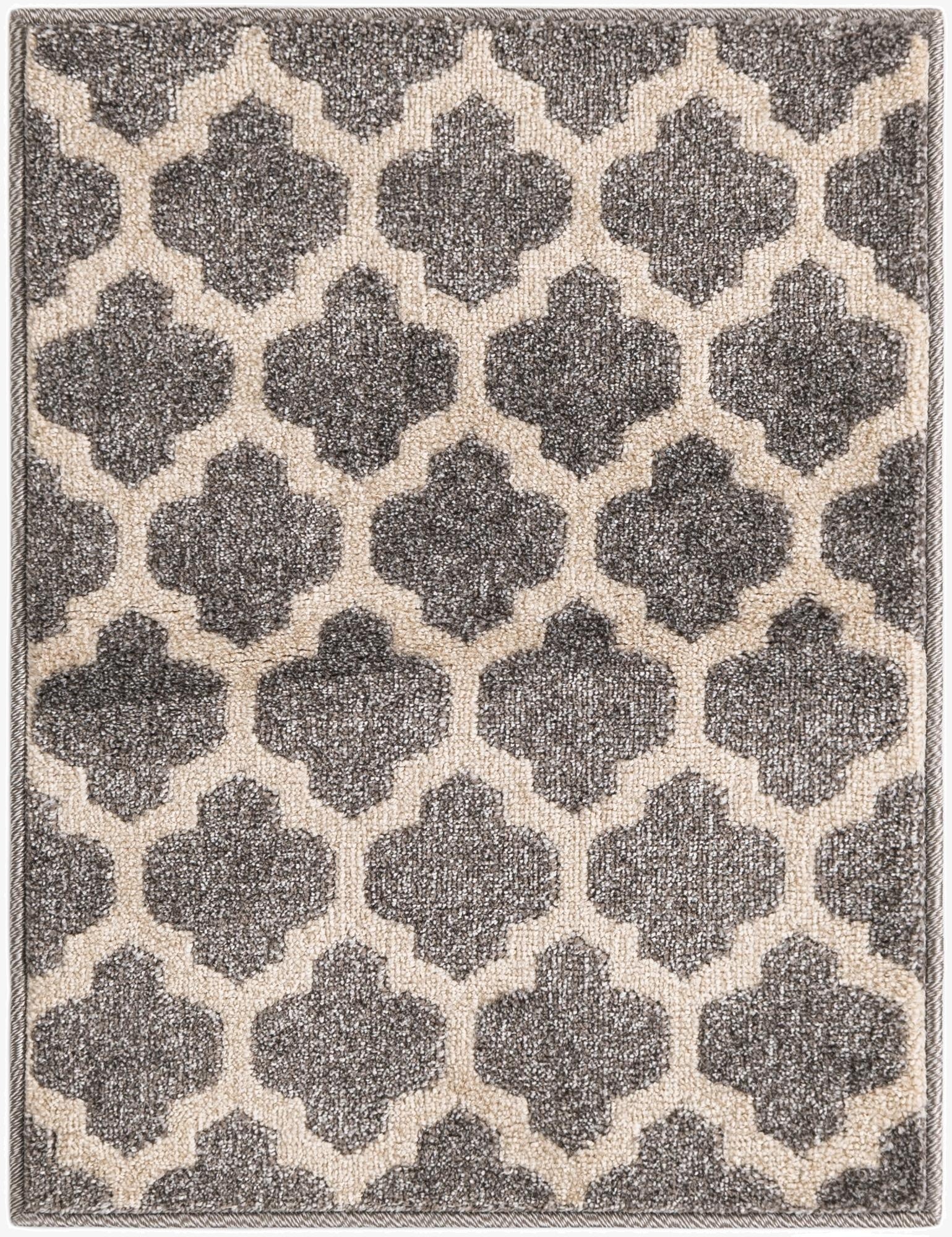 1' 10 x 2' 5 Trellis Rug
