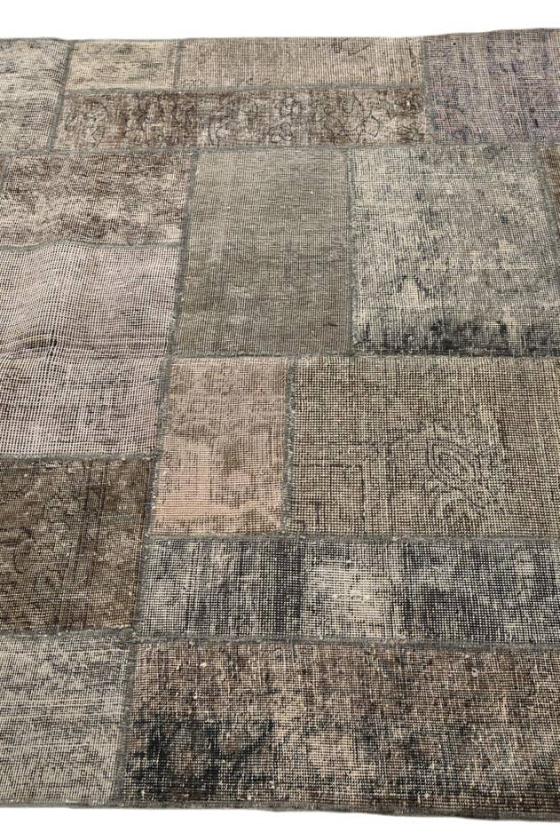Detail image of 4' 10 x 6' 10 Hand Knotted Ultra Vintage Persian Wool Rug