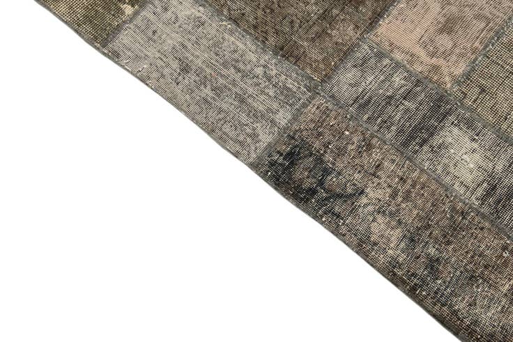 Detail image of 4' 10 x 6' 10 Hand Knotted Ultra Vintage Persian Wool Rug
