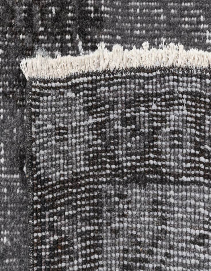 Detail image of 6' 5 x 10' Ultra Vintage Wool Rug