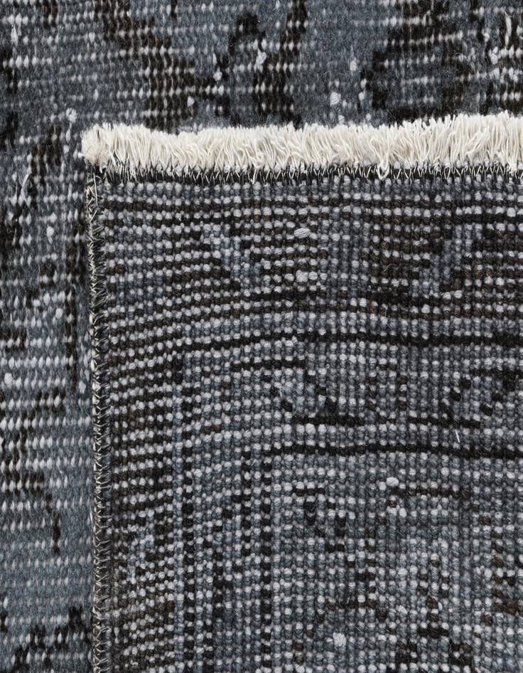 Detail image of 5' 9 x 9' 5 Ultra Vintage Wool Rug