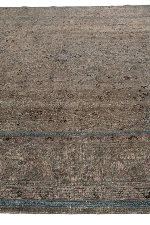 Detail image of 9' 6 x 12' 8 Hand Knotted Ultra Vintage Persian Wool Rug