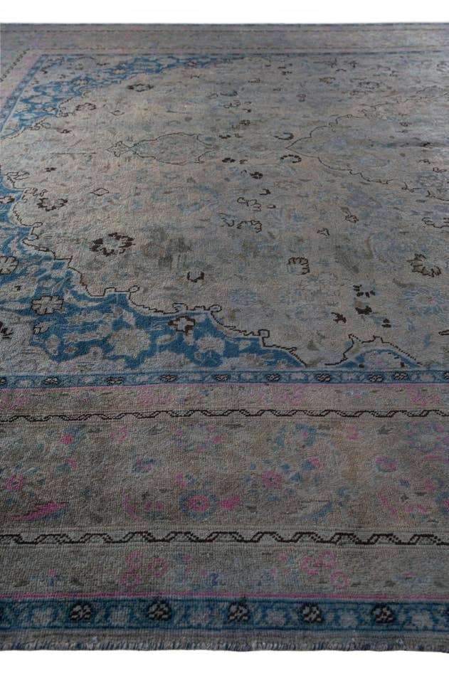 Detail image of 9' 5 x 12' 6 Hand Knotted Ultra Vintage Persian Wool Rug