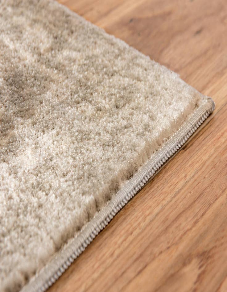 Detail image of 10' x 13' Victoria Rug