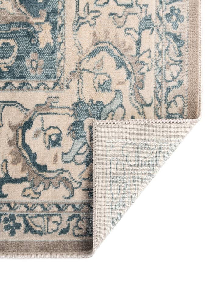 Detail image of 5' x 8' Victoria Rug