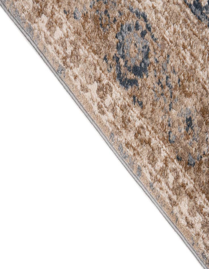 Detail image of 5' x 7' 7 Villa Rug