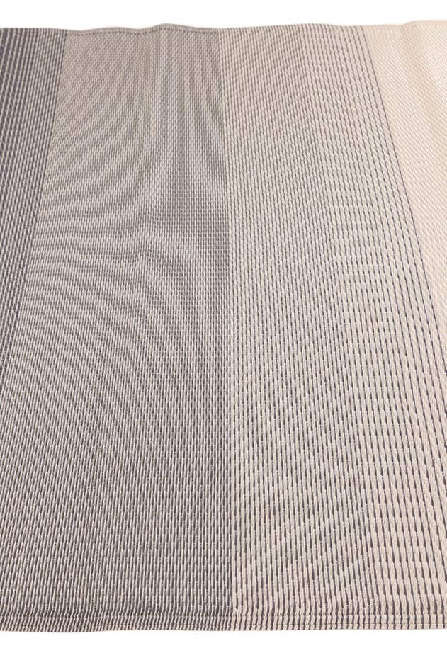 Detail image of 4' x 6' Easy-Clean Vista Breeze Indoor / Outdoor Rug