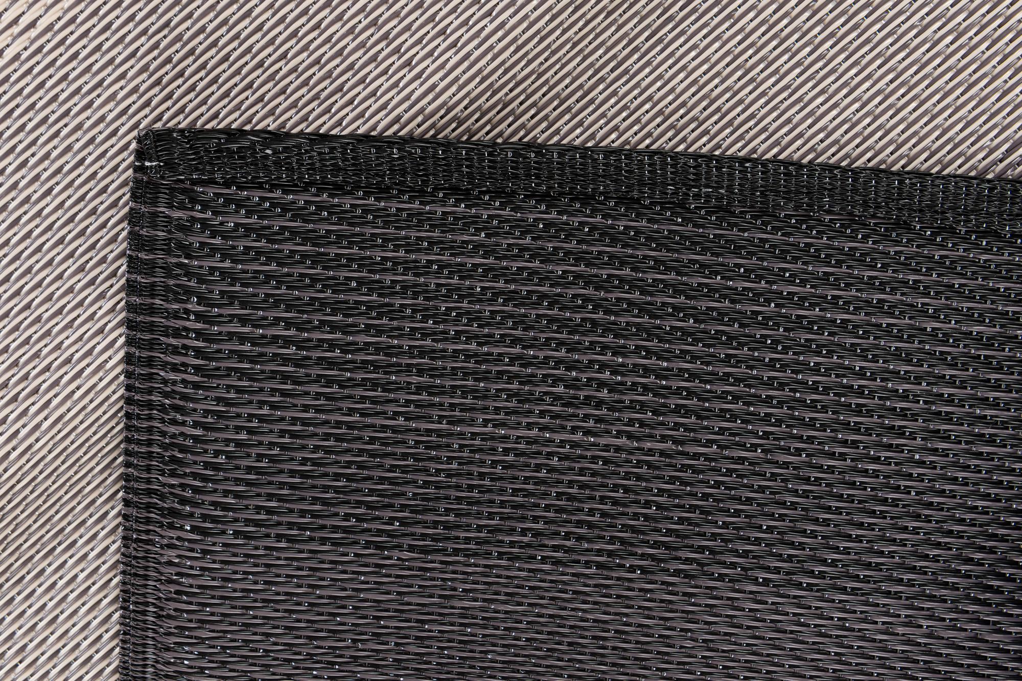 4' x 6' Easy-Clean Vista Breeze Indoor / Outdoor Rug