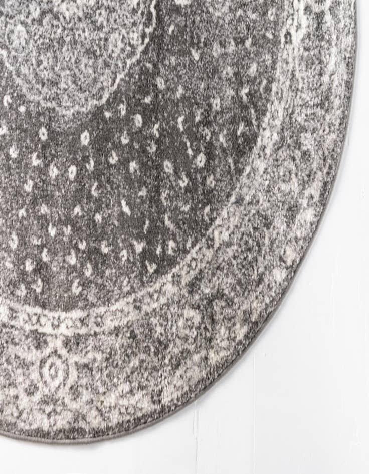 Detail image of 3' x 3' Bexley Round Rug