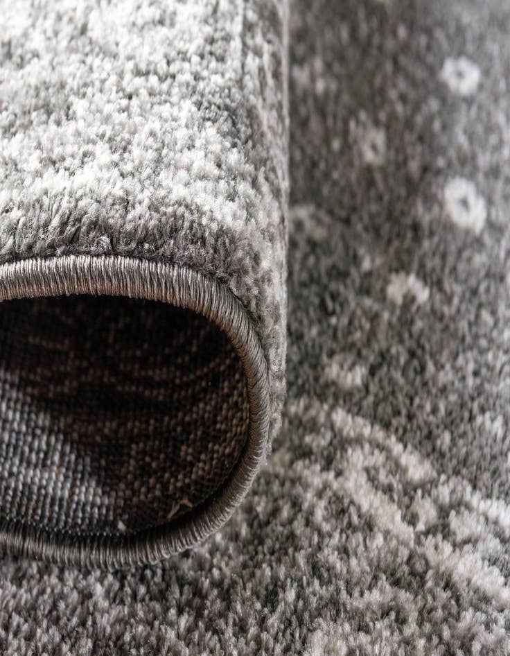 Detail image of 7' 10 x 7' 10 Dover Round Rug