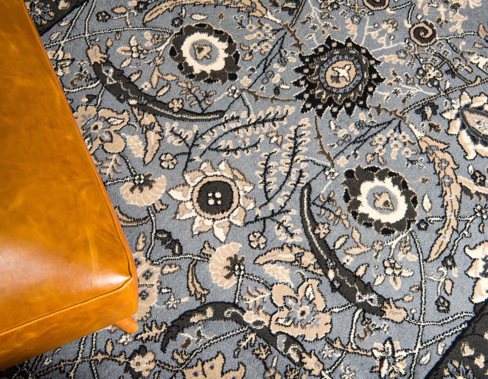 7' 10 x 7' 10 Isfahan Design Round Rug