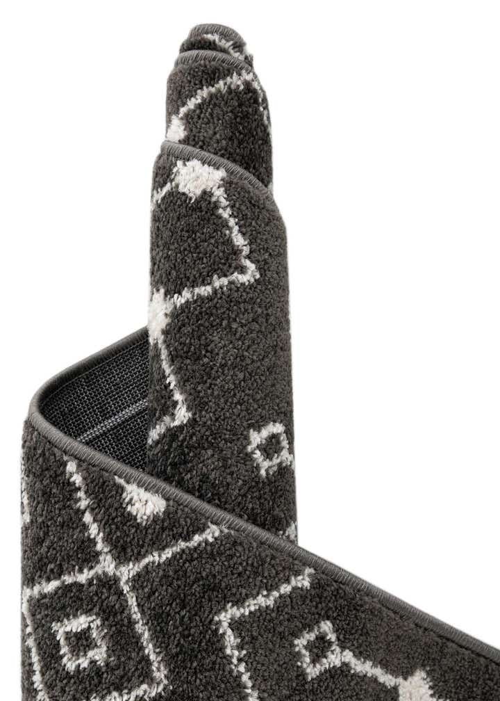 5' 3 x 5' 3 Moroccan Trellis Round Rug