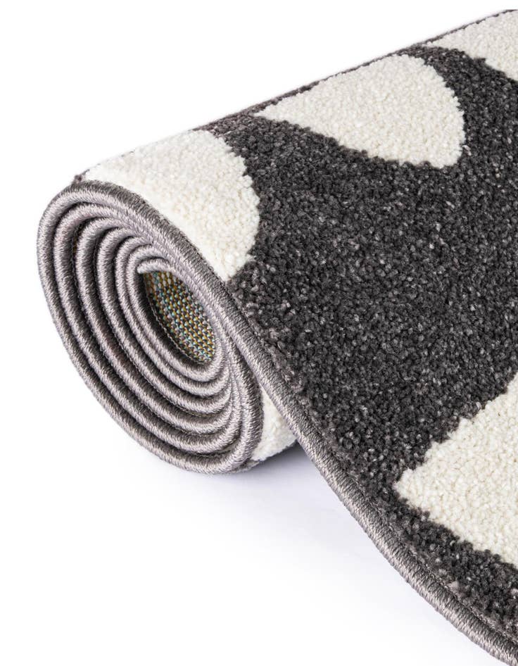 Detail image of 3' 3 x 3' 3 Whimsy Kids Round Rug