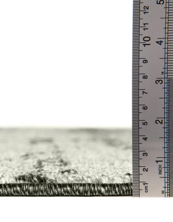 Detail image of 2' 7 x 10' Angelica Runner Rug