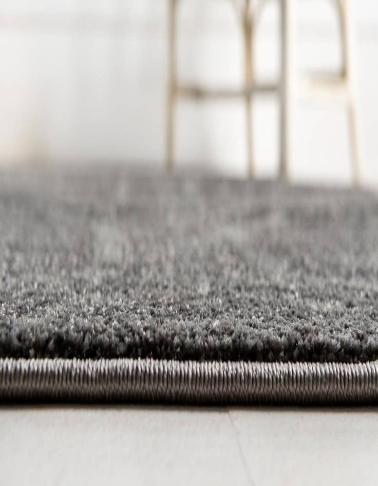 Detail image of 2' 2 x 6' Aria Runner Rug